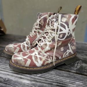 Dr Marten Beckett Union Jack